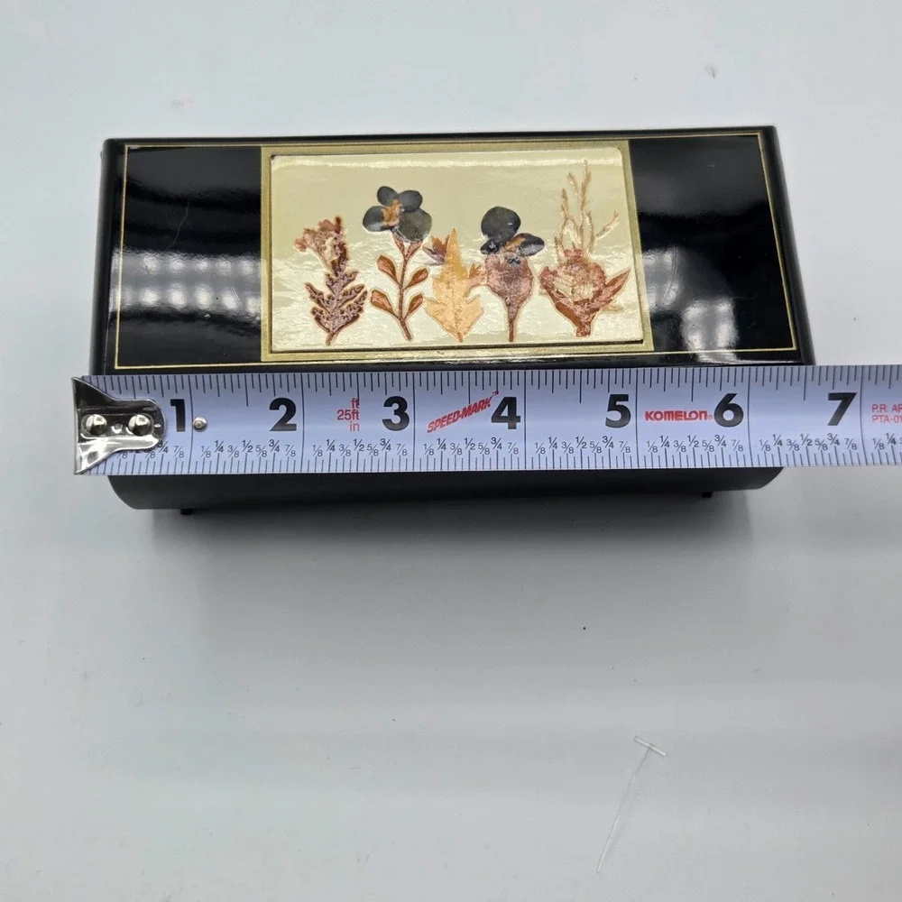 Vintage‎ Japanese Black Lacquer Wood Hand Painted Jewelry Music Box -Love Story